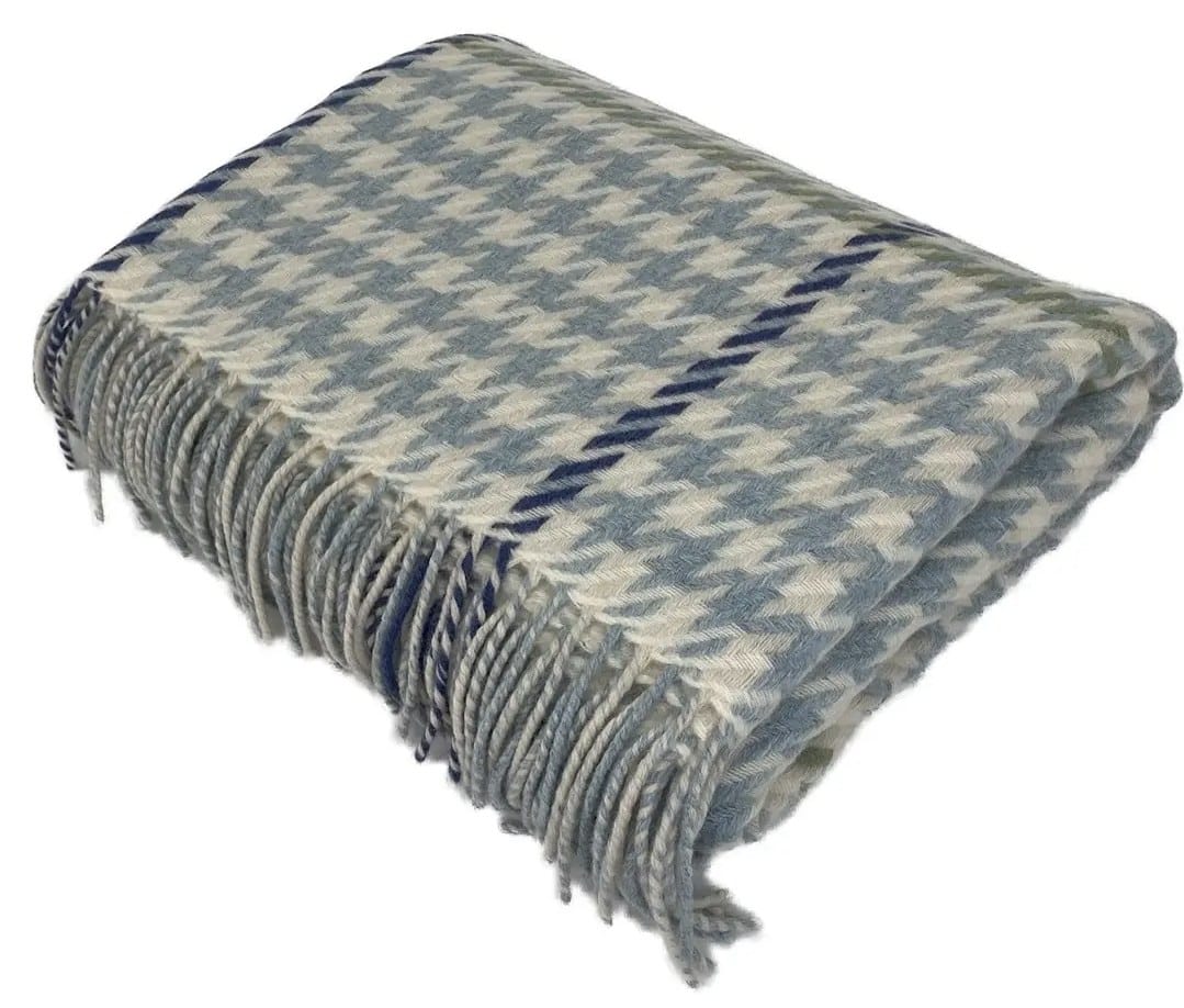 Carroglen Houndstooth Throw, Blue