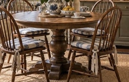 Round Oak Pedestal Dining Table